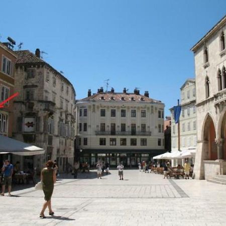 Old Square Studio Apartment Split Exterior foto
